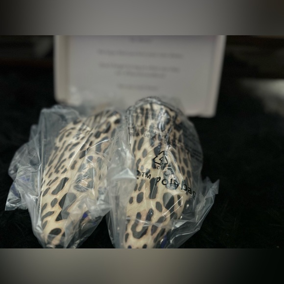 Bleecker & Bond Simone Mule Studded - Picture 5 of 9